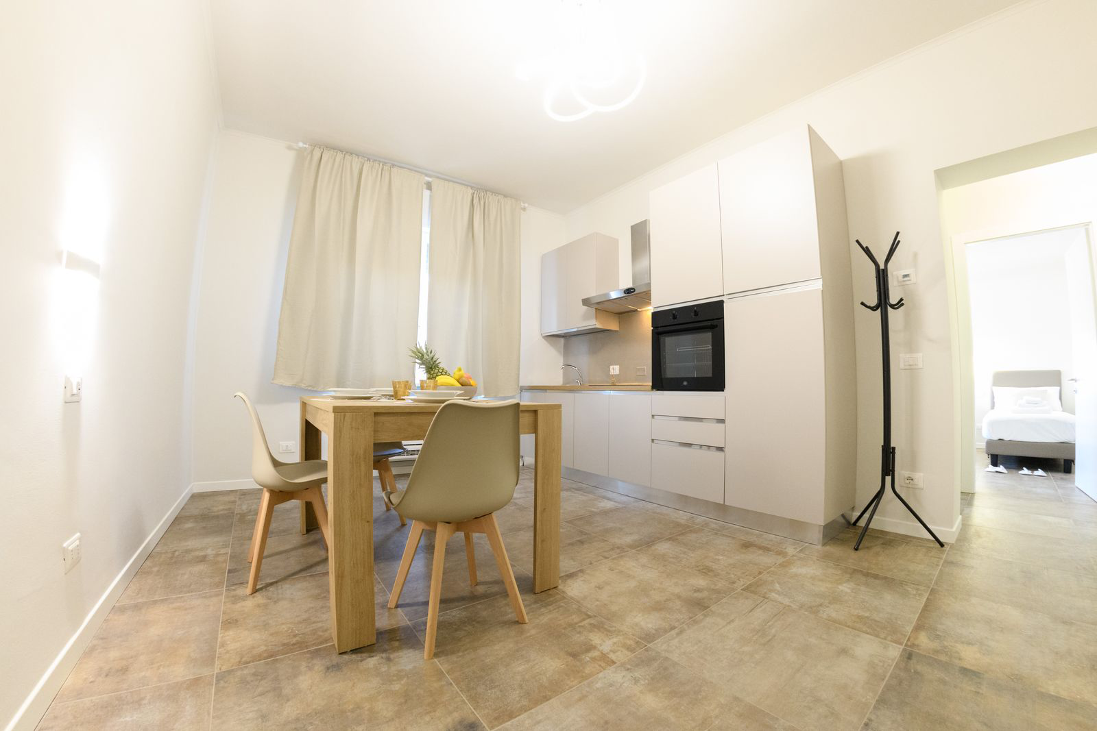 Soggiorno con cucina mini appartamento per 3 persone